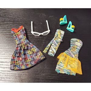 MONSTER HIGH Mad Science Ghoulia Yelps & Cleo De Nile Outfits